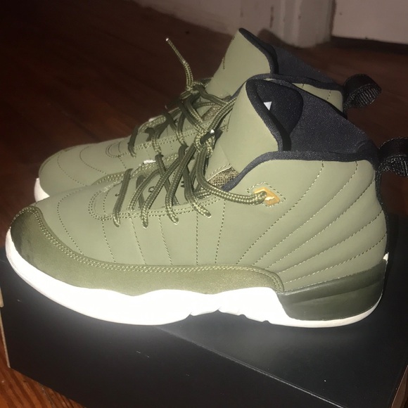 Retro Jordan 12 / Size 3 - Picture 2 of 4